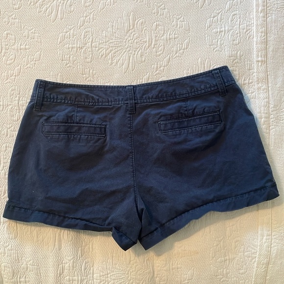 Old Navy Navy Blue Women's Navy Shorts Size 10 EUC Pockets Front and Back - Picture 3 of 6